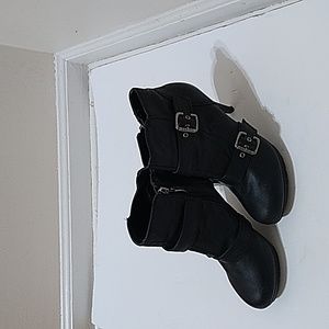 Guess Powell Platform Ankle Boots